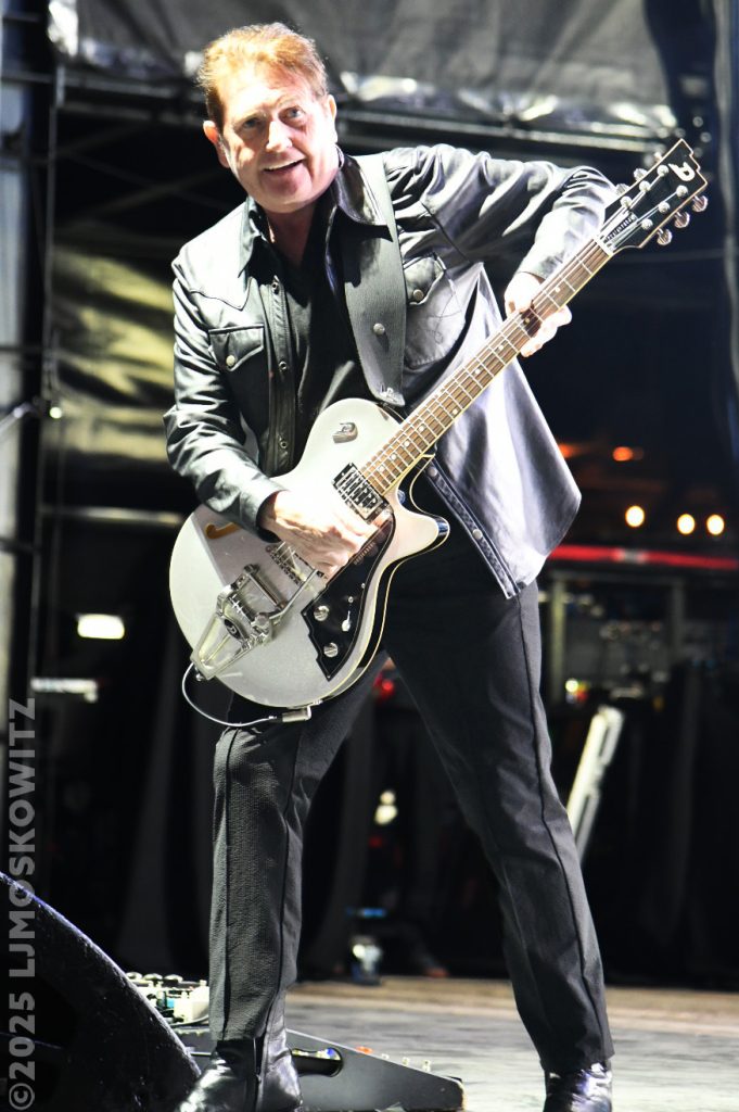 Charlie Burchill of Simple Minds at Jones Beach 6/13/2025 by LJ Moskowitz