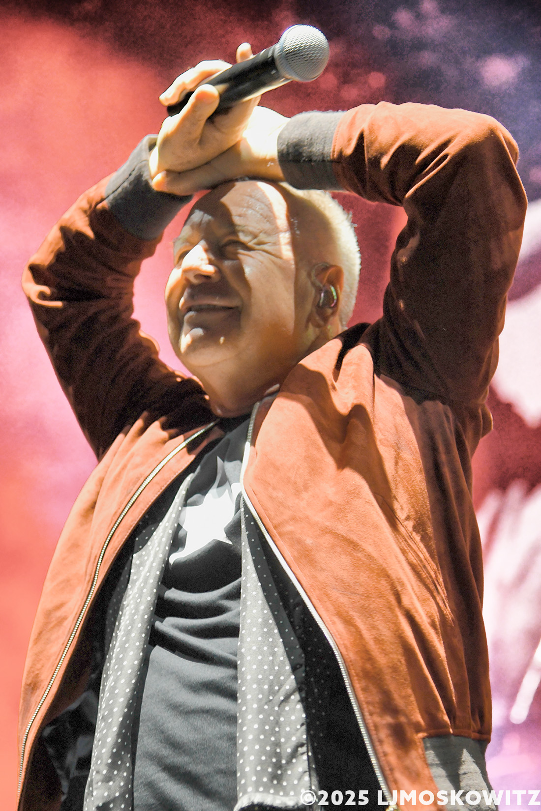Jim Kerr of Simple Minds at Jones Beach 6/13/2025 by LJ Moskowitz